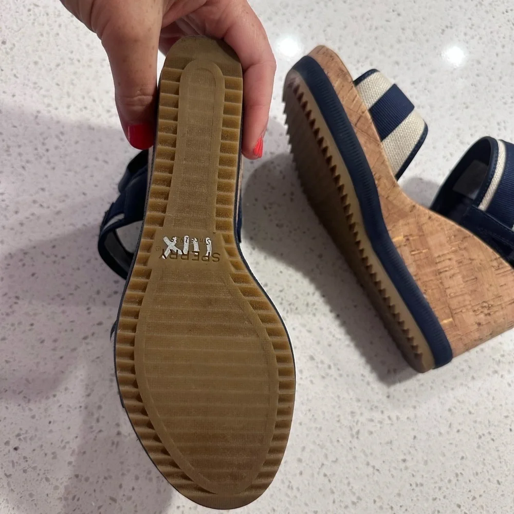 Sperry Navy and Cream Striped Sandals